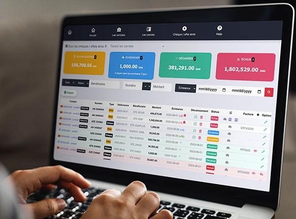 إدارة الحسابات البنكية بسهولة: منصة رقمية لتنظيم معاملاتك المالية